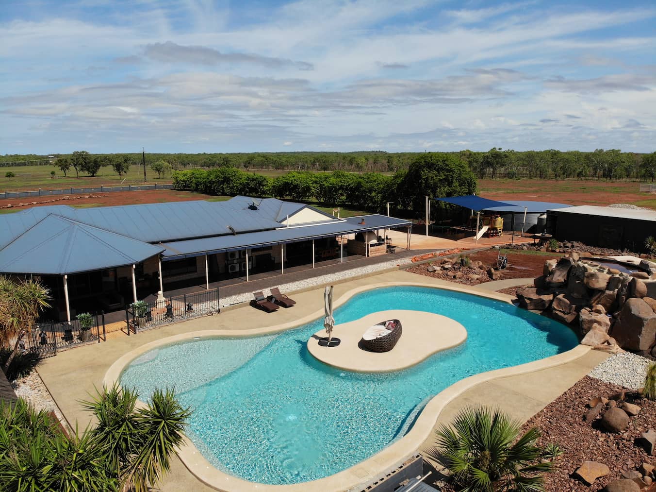 Luxury swimming pool Darwin